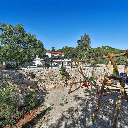 Holiday home 2 Bedroom Beautiful In Sibenik