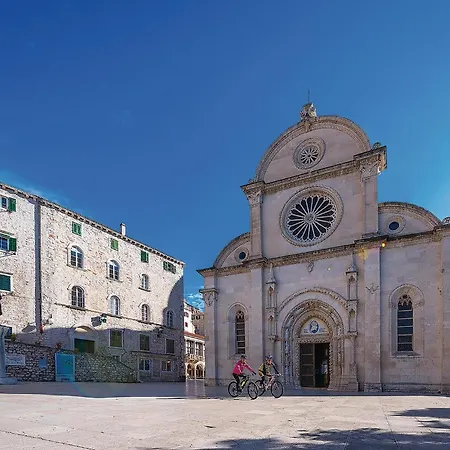 Awesome In * Šibenik