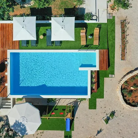 Lovely In Vikendica *