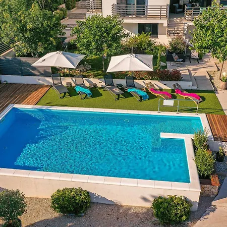 2 Bedroom Beautiful In * Sibenik