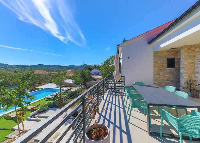 Vakantiehuis Lovely In